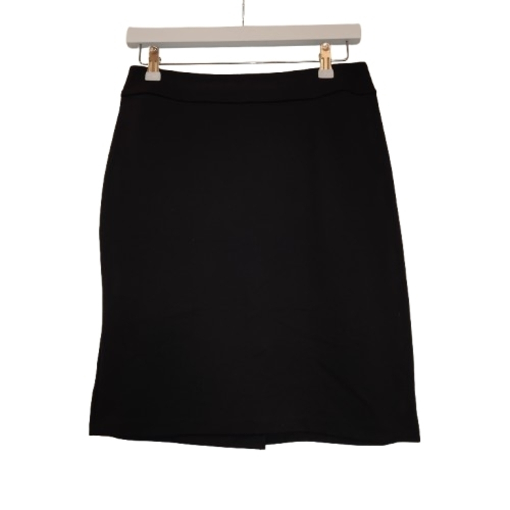 NWT New York & Company Stretch Navy Skirt Size 2 Back Slit Soft Minimalist Basic